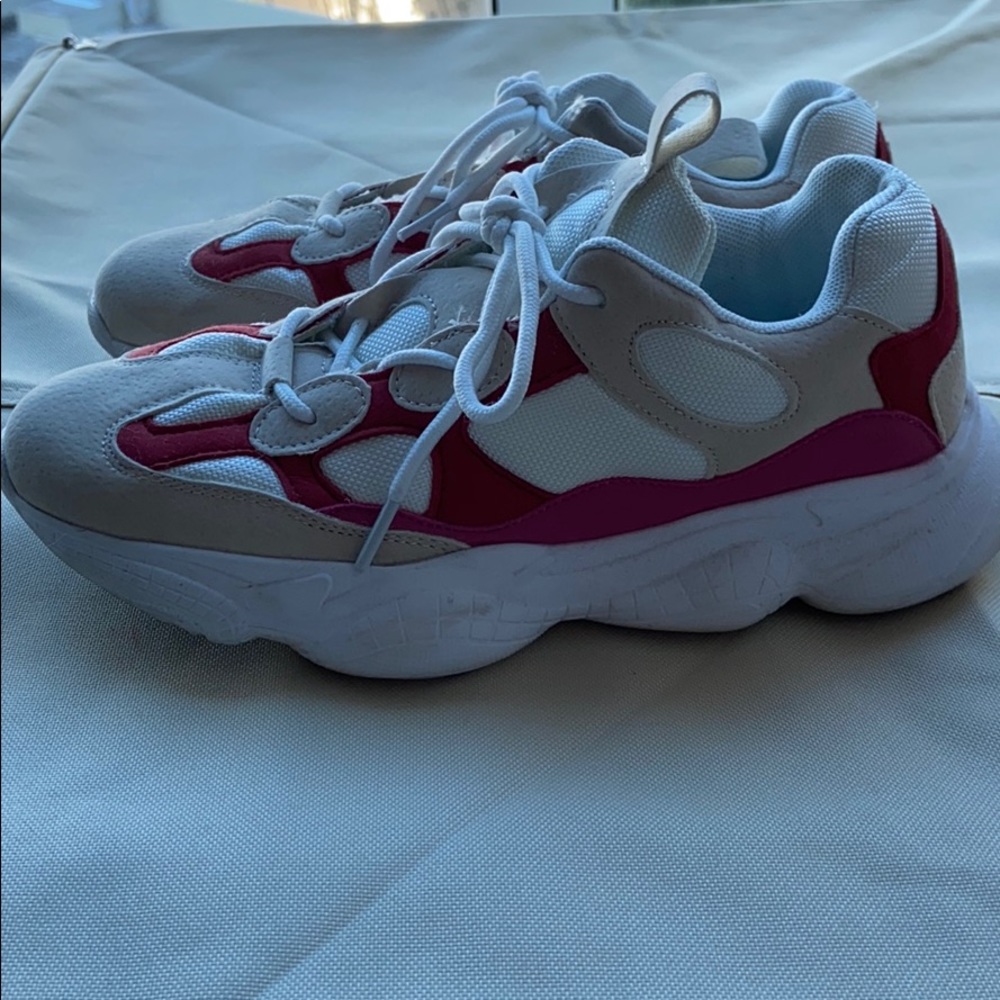 Sneakers - Picture 2 of 3